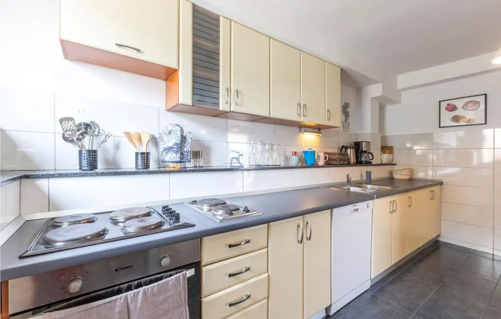 Amazing Home in Sevid With Wifi and 9 Bedrooms