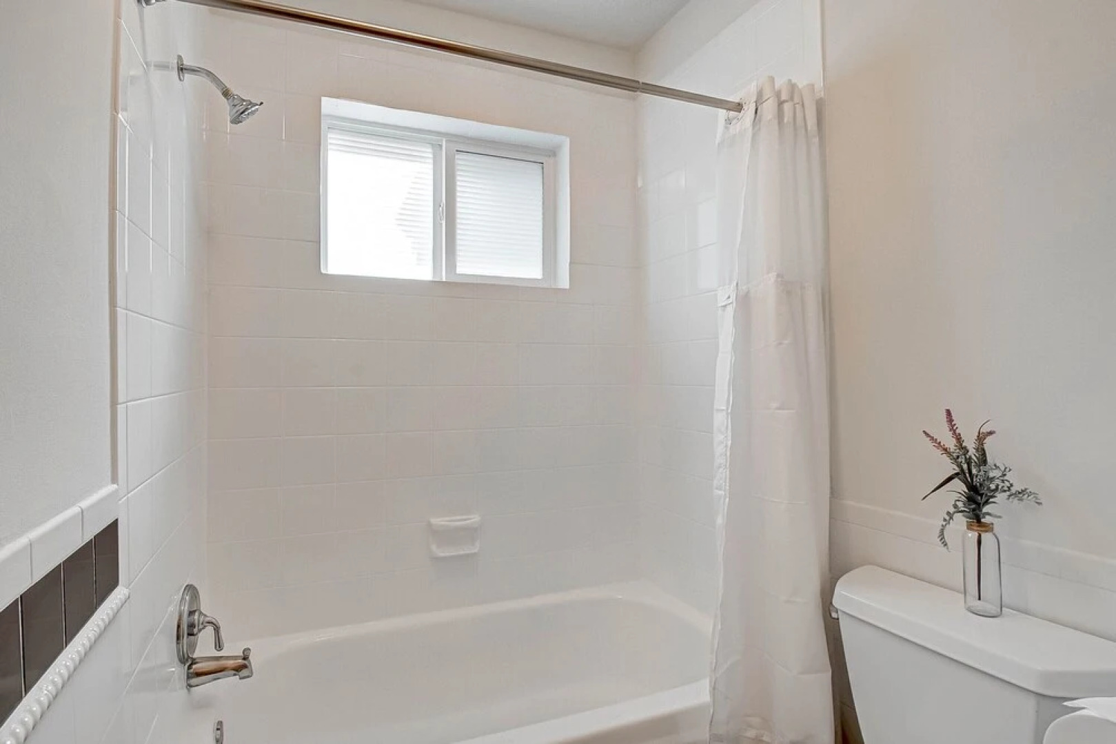 Ash Haven in Spring, Wifi, Extended Stay, Pet Friendly