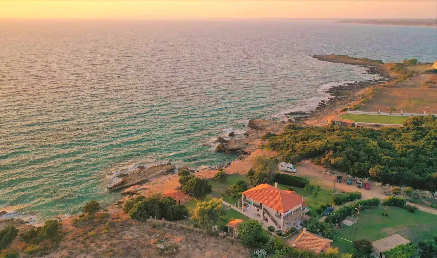 Genari Beach Apartments