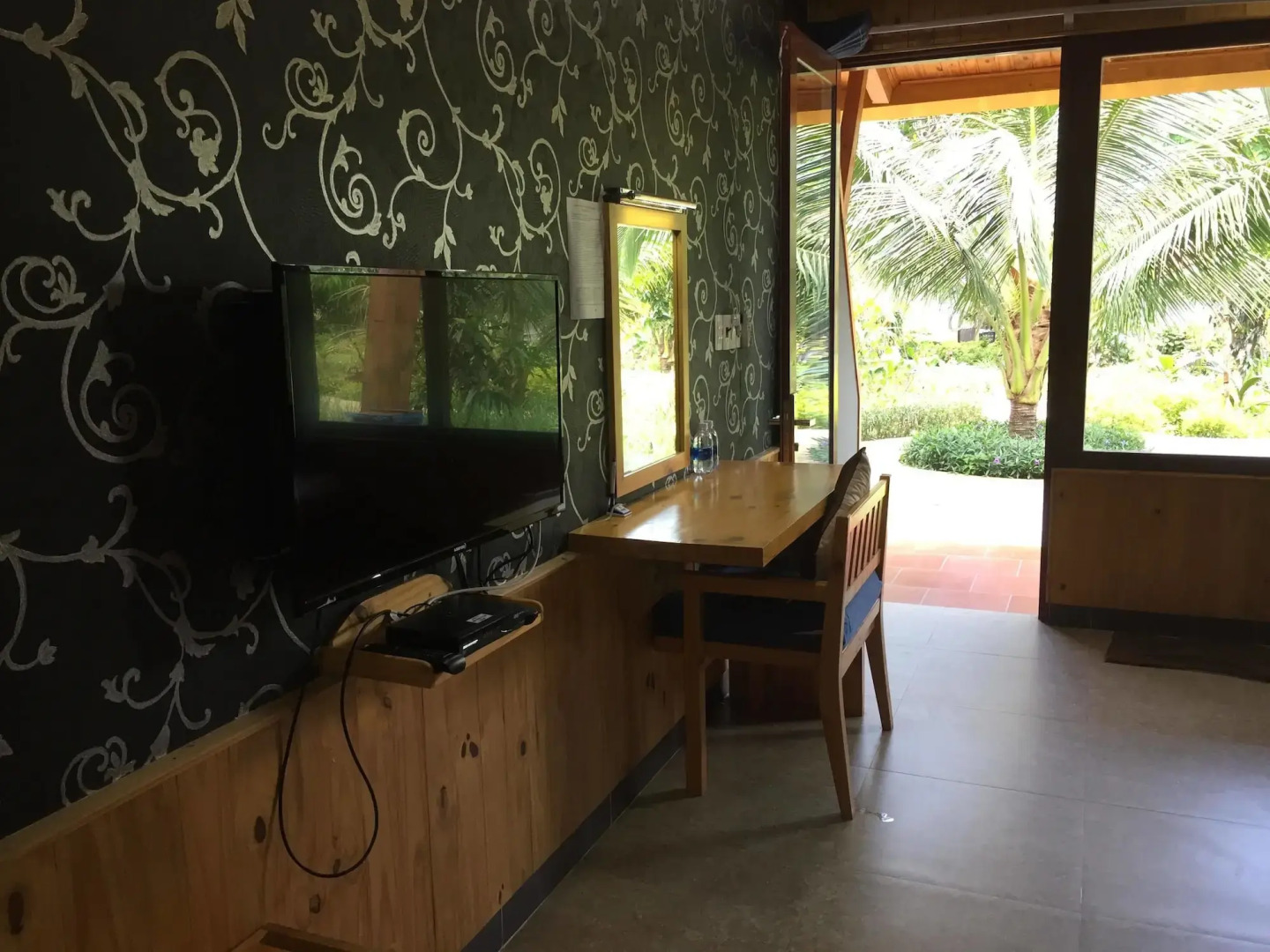 Tan Son Nhat Con Dao Resort