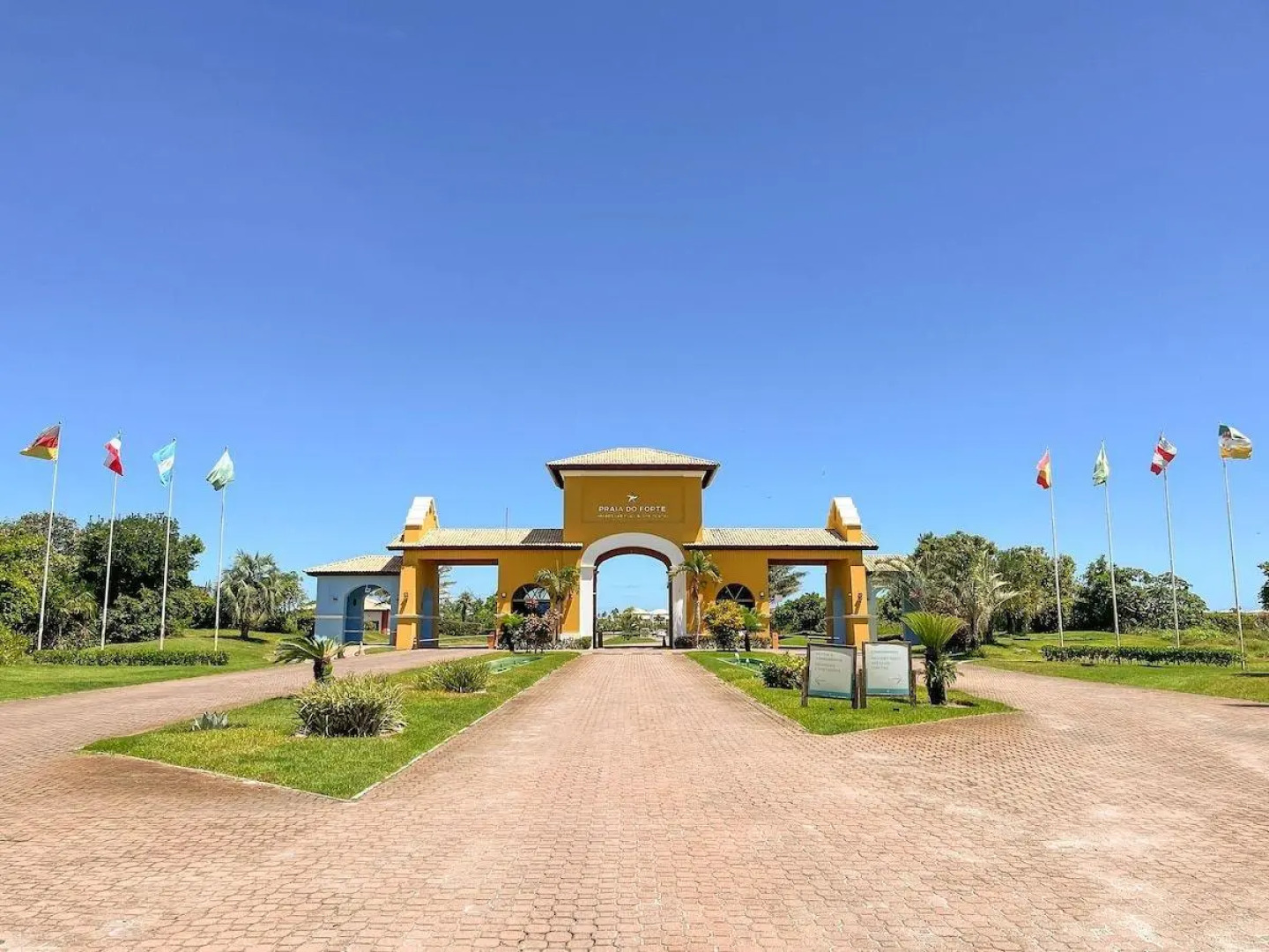 Apartamentos de 2 e de 3 quartos no Complexo Iberostar - Praia do Forte