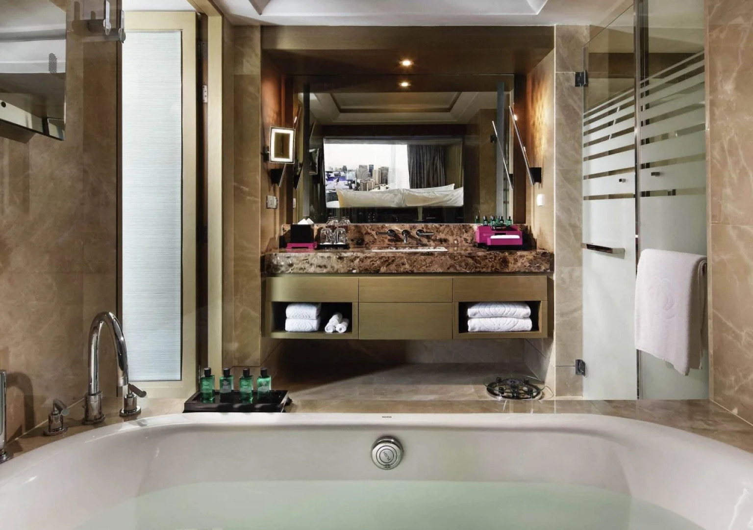 Отель Sofitel Bangkok Sukhumvit