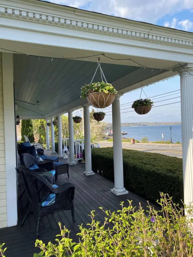 Spouter Inn Bed & Breakfast