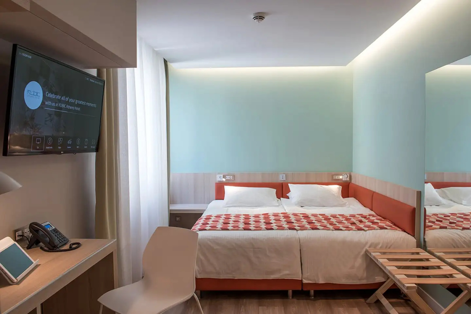 Casual Kubic Athens Hotel