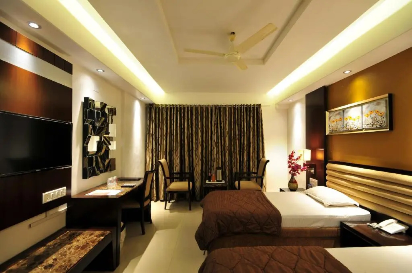 Hotel Surabhi Regency