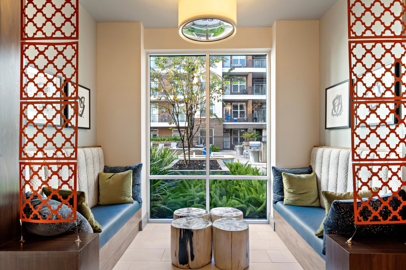 Spacious Apt With Amenities! Downtown Location!