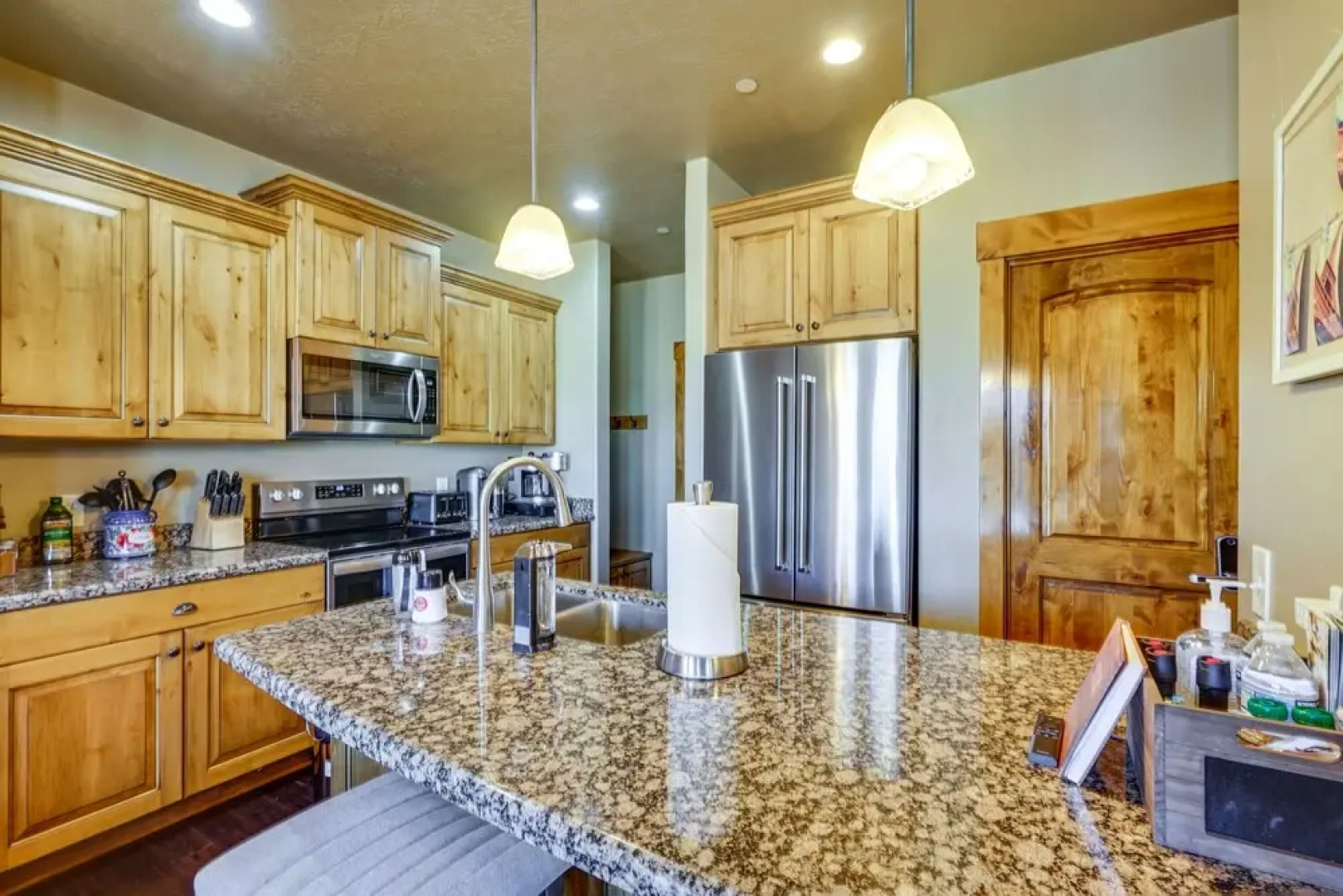 Townhome w/ Outdoor Pool Access: 6 Mi to Park City