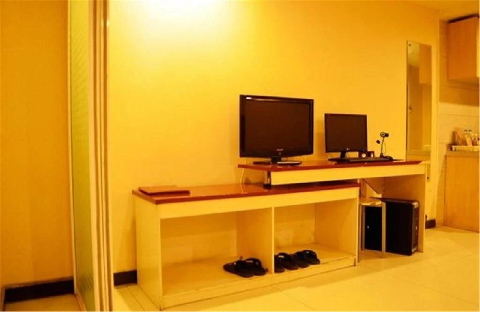 Huijia Express Hotel