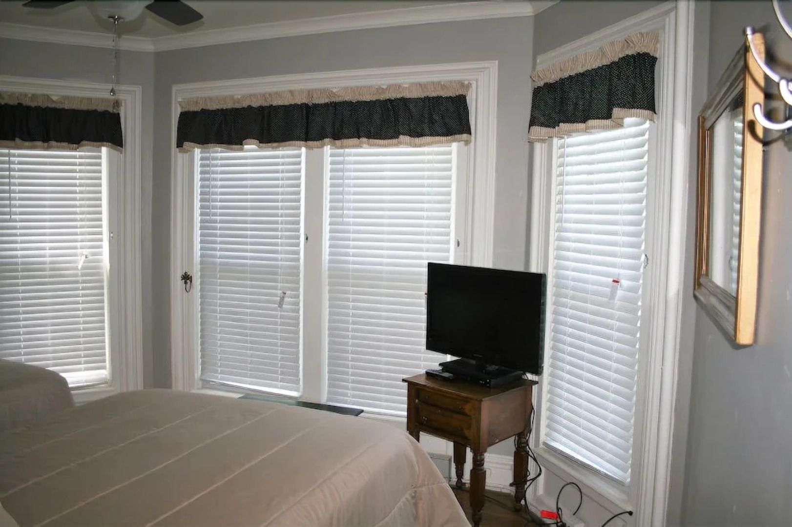 The Checkered Moose Inn