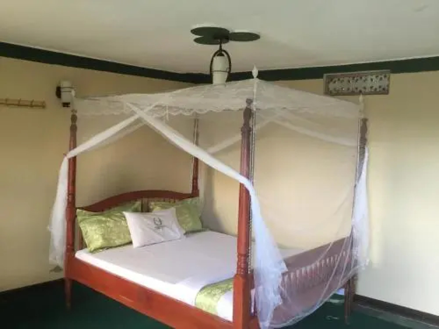 Ecomarvels Gorilla Resort