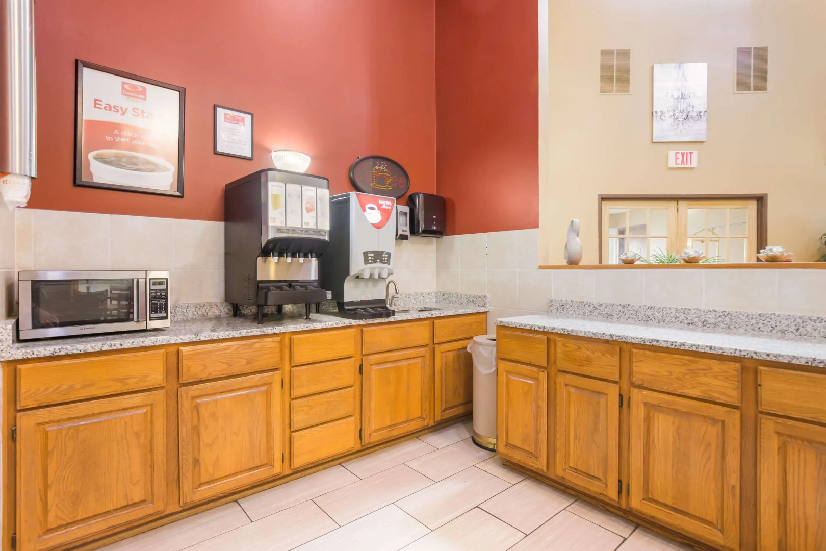 Econo Lodge Lake Mills