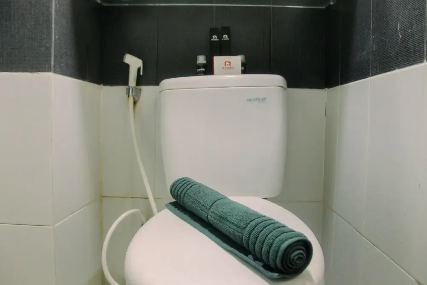 Compact and Artsy Studio Cinere Bellevue Apartment