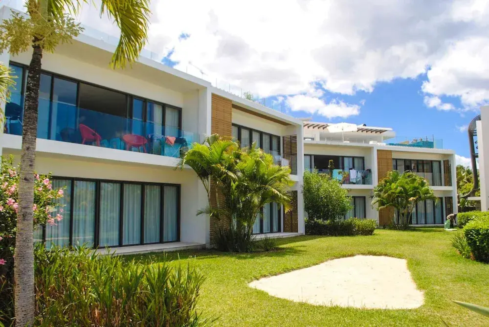 Cap Ouest by Dream Escapes