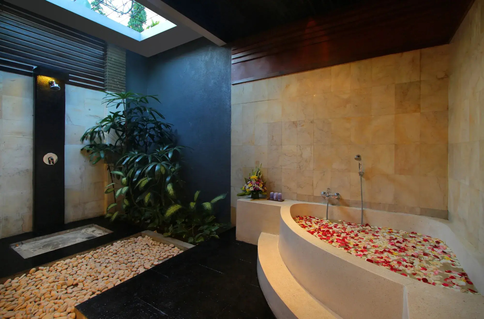 Tonys Villas & Resort