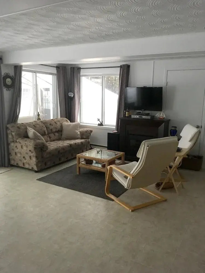 Apartment With 2 Bedrooms in Knowlton, With Wonderful Lake View, Enclosed Garden and Wifi