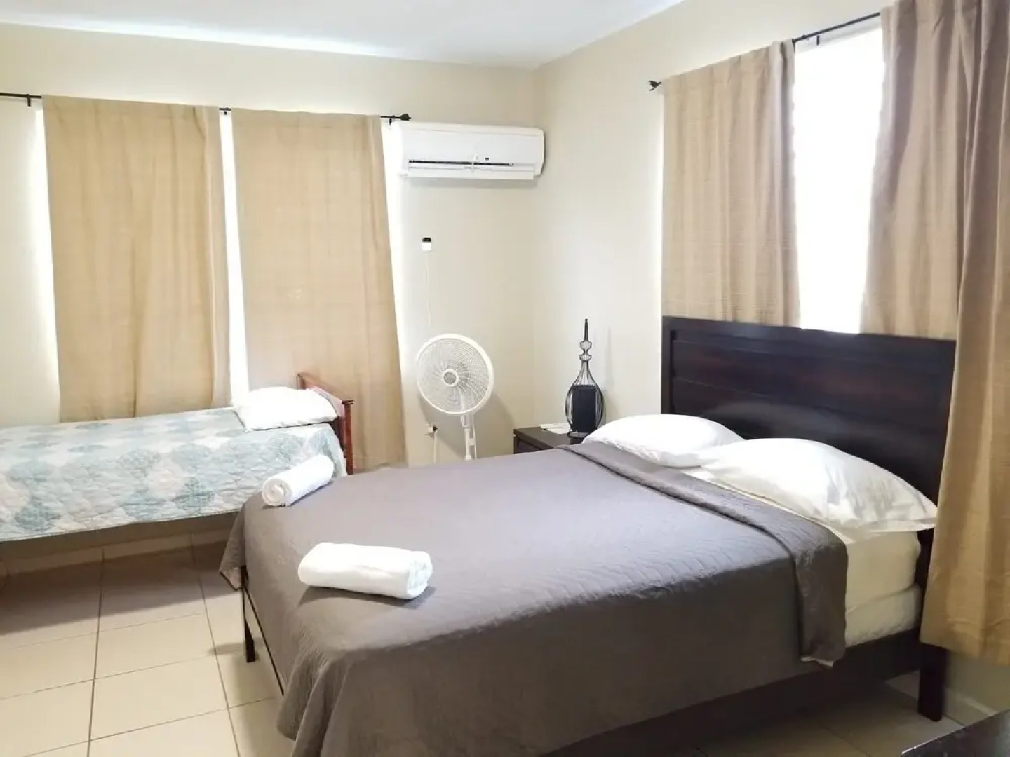 Colinas del Atlantico Vacational House 2nd Floor