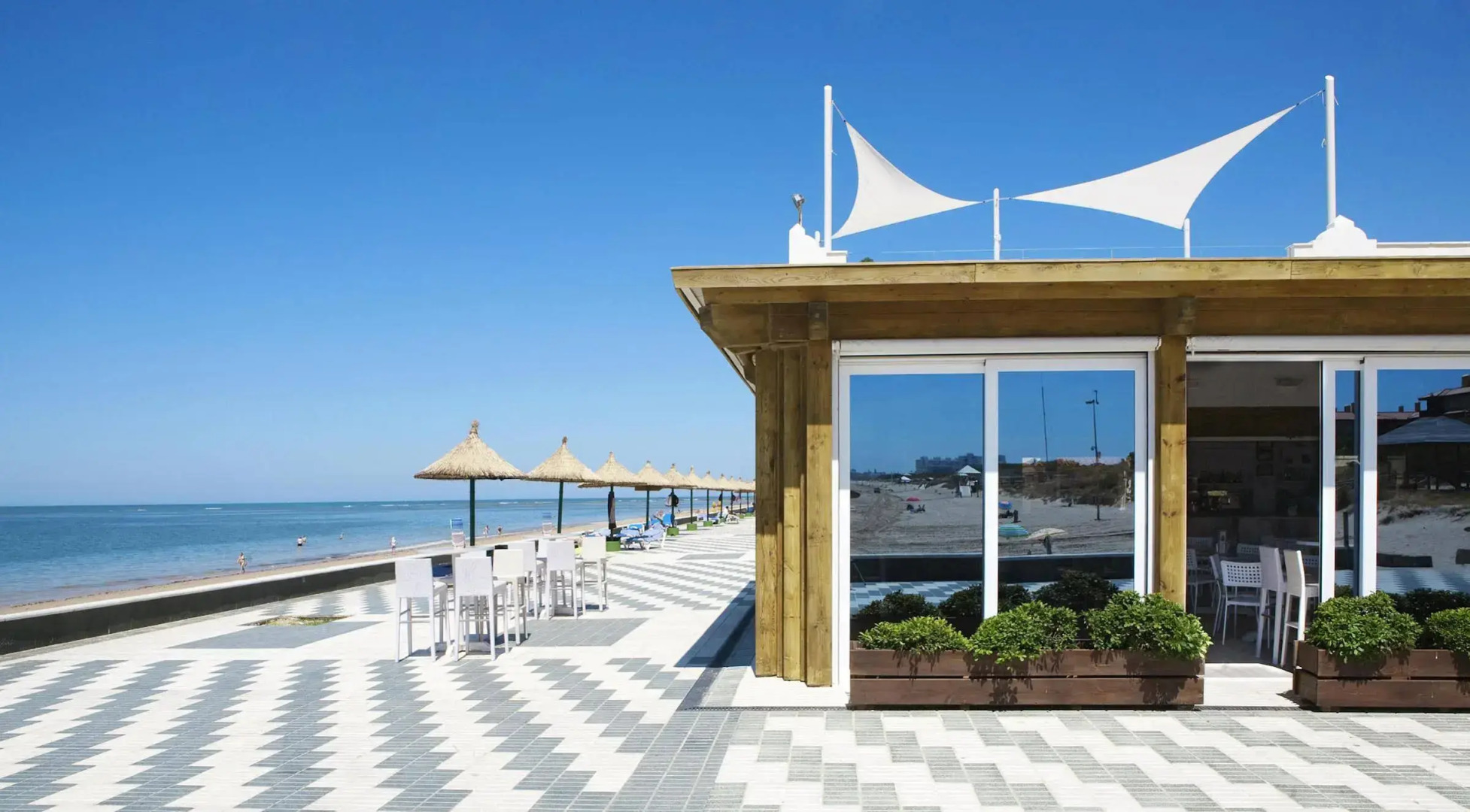 Playa De La Luz Hotel