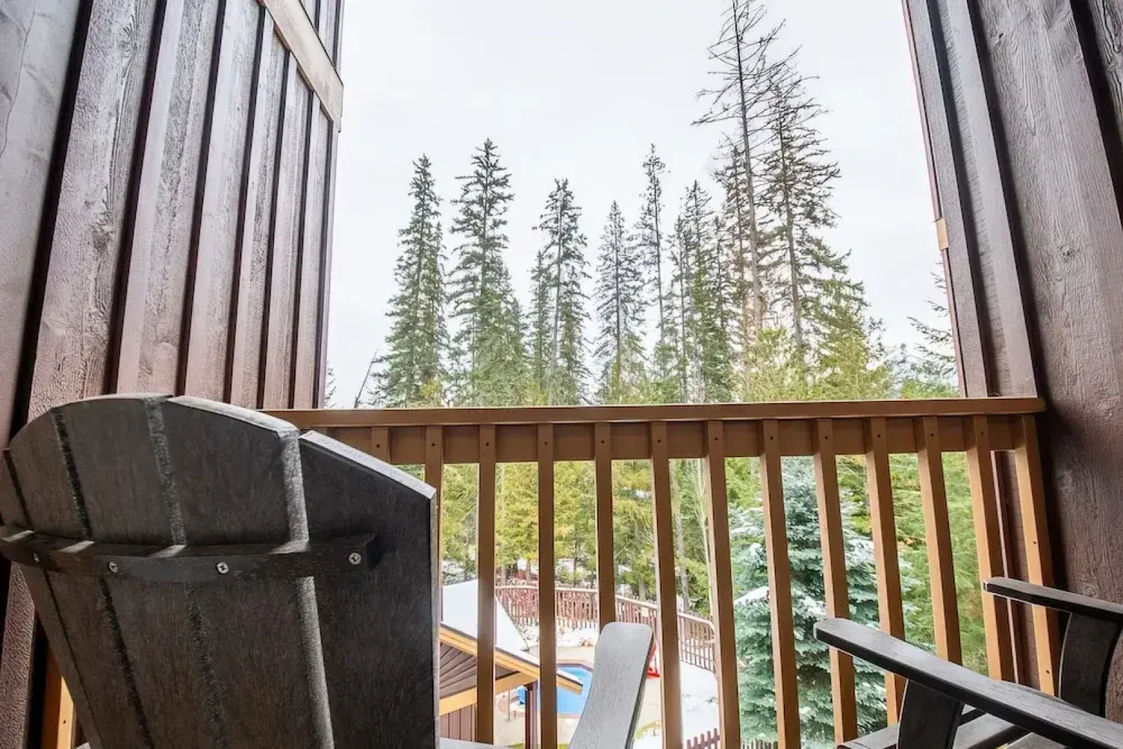 Timberline Lodges by Fernie Lodging Co