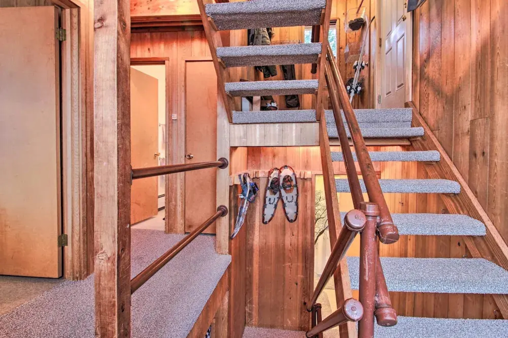 Walk to Ski Trails: Ludlow Home on Okemo Mountain!