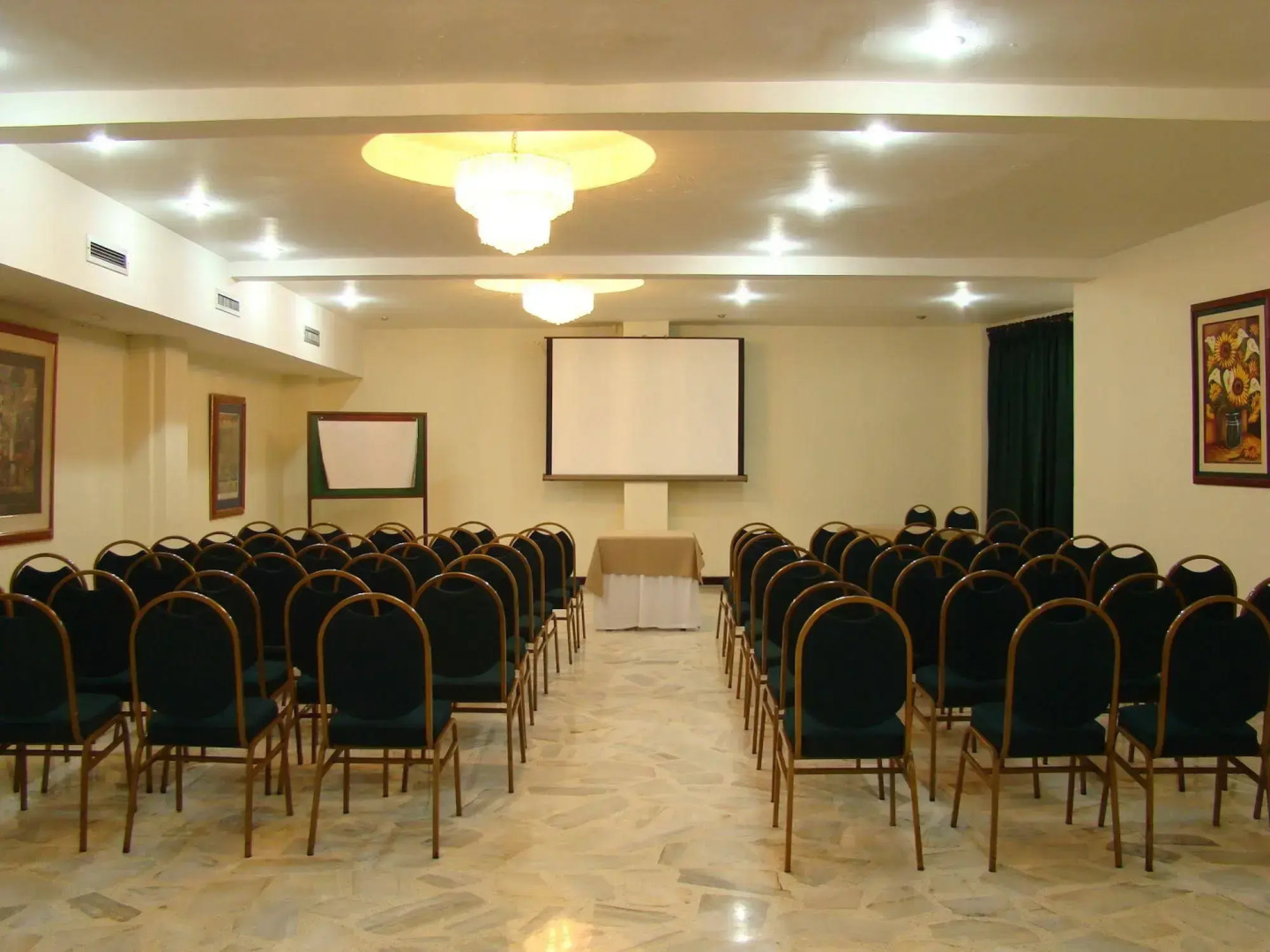 Hotel San Fernando Real