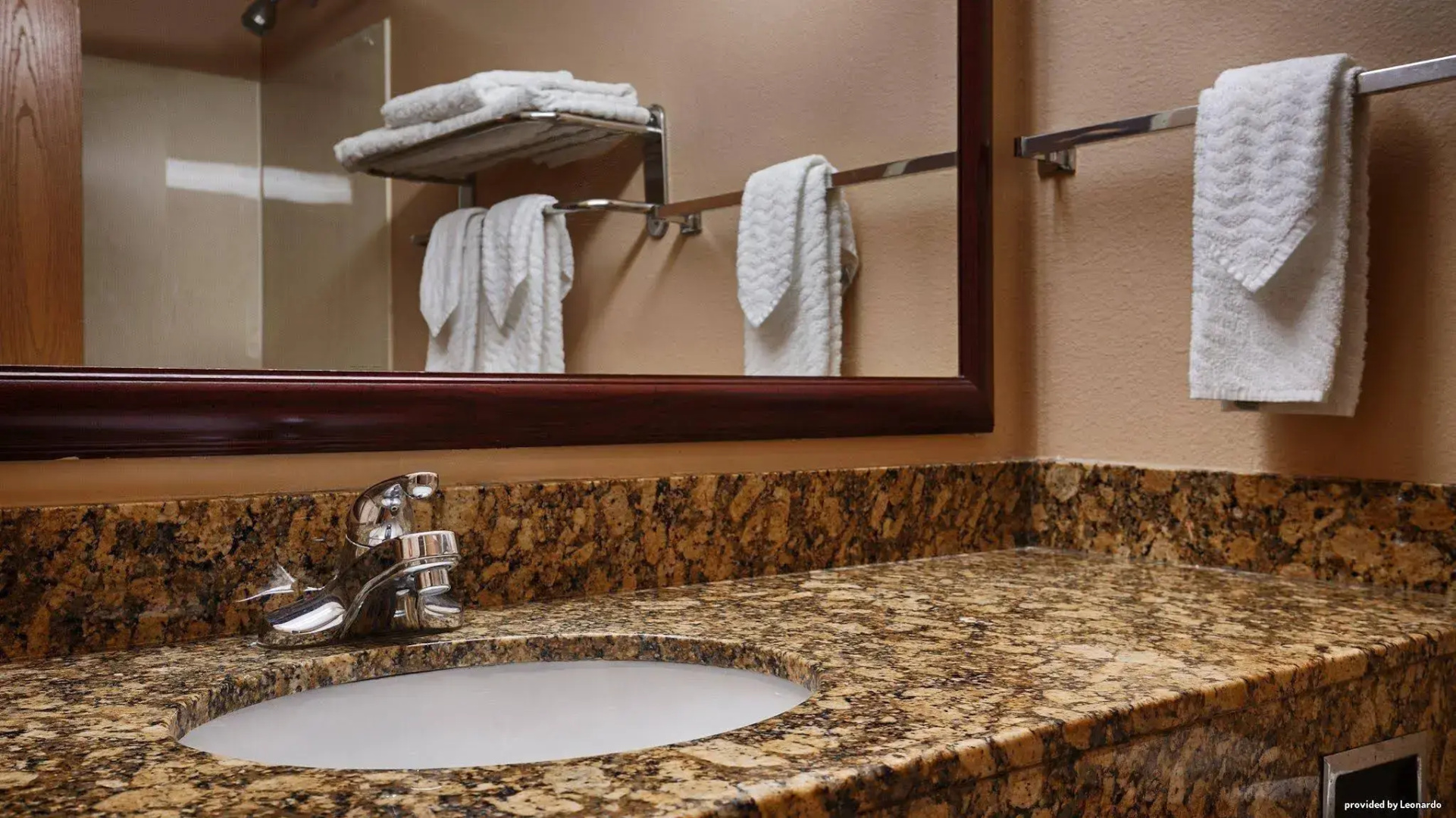 Best Western Inn & Suites Merrillville