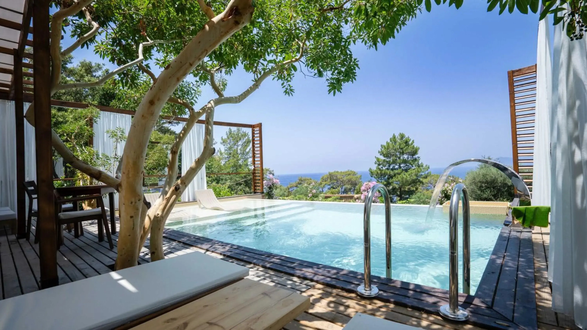 Lov Faralya (+16 Adults Only)