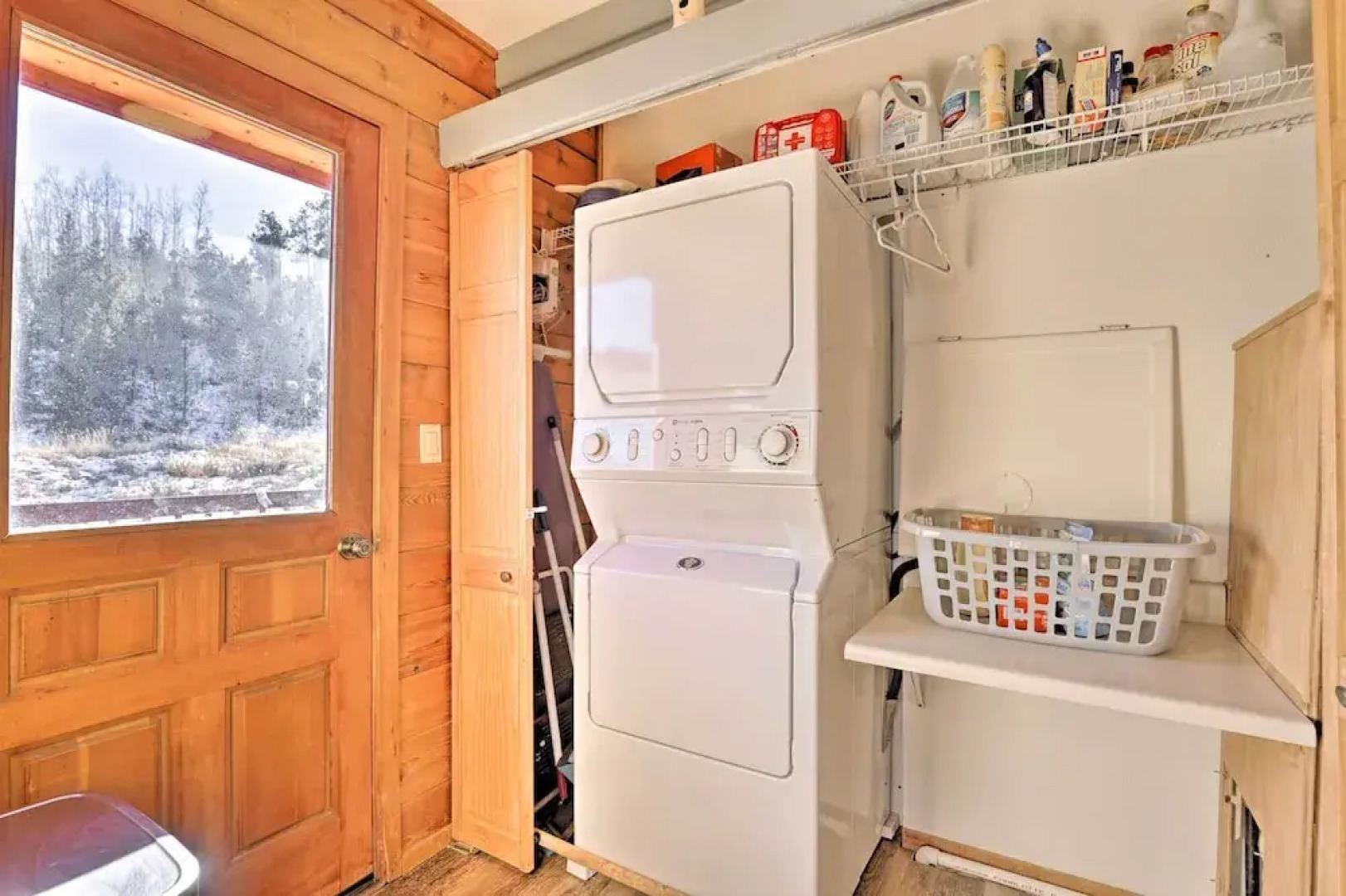 1 Mi to Granby Ranch: Family-friendly Cabin!