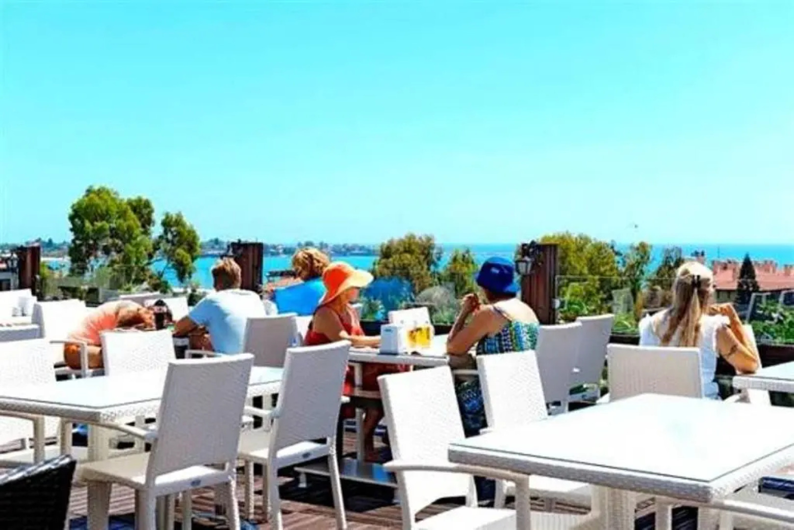 Joker Side Hill Suite Hotel