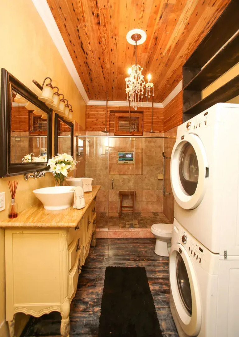 Fleur De Lis Mansion