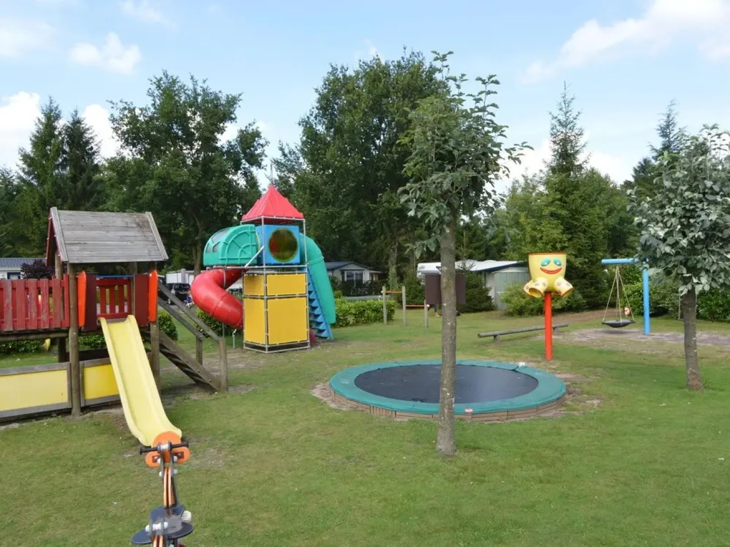 Beautiful wooden villa on a large private site on the Veluwe