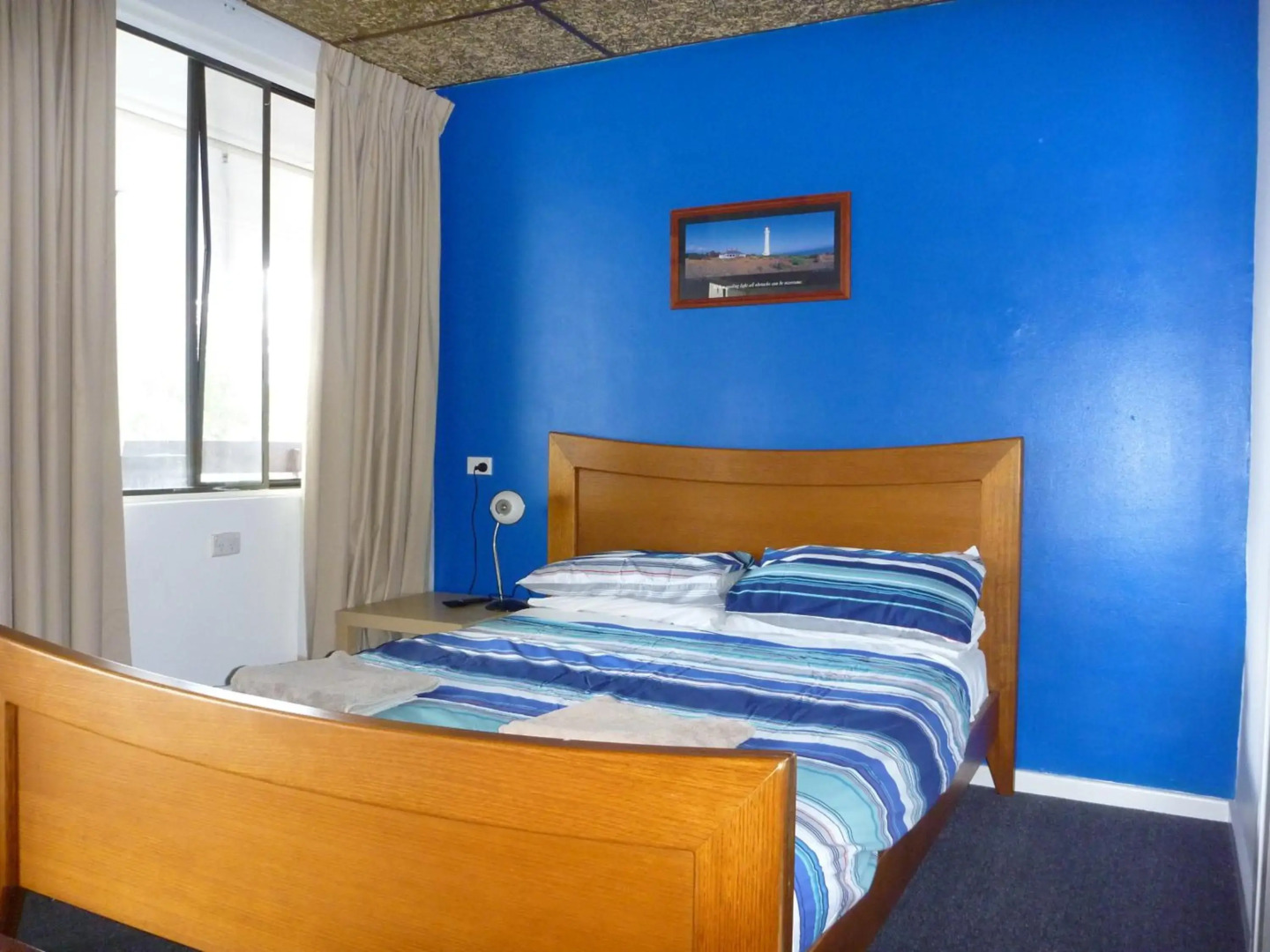 Adelaide Travellers Inn - Hostel