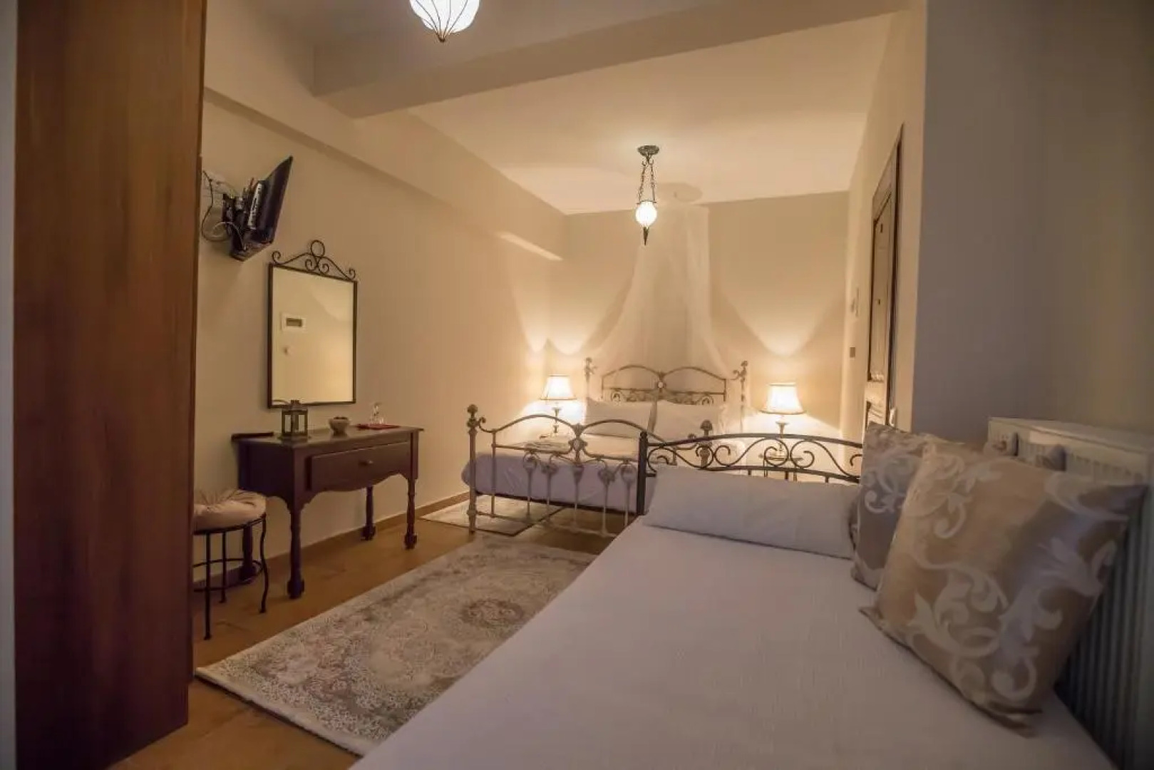 Katsaros Traditional Hotel