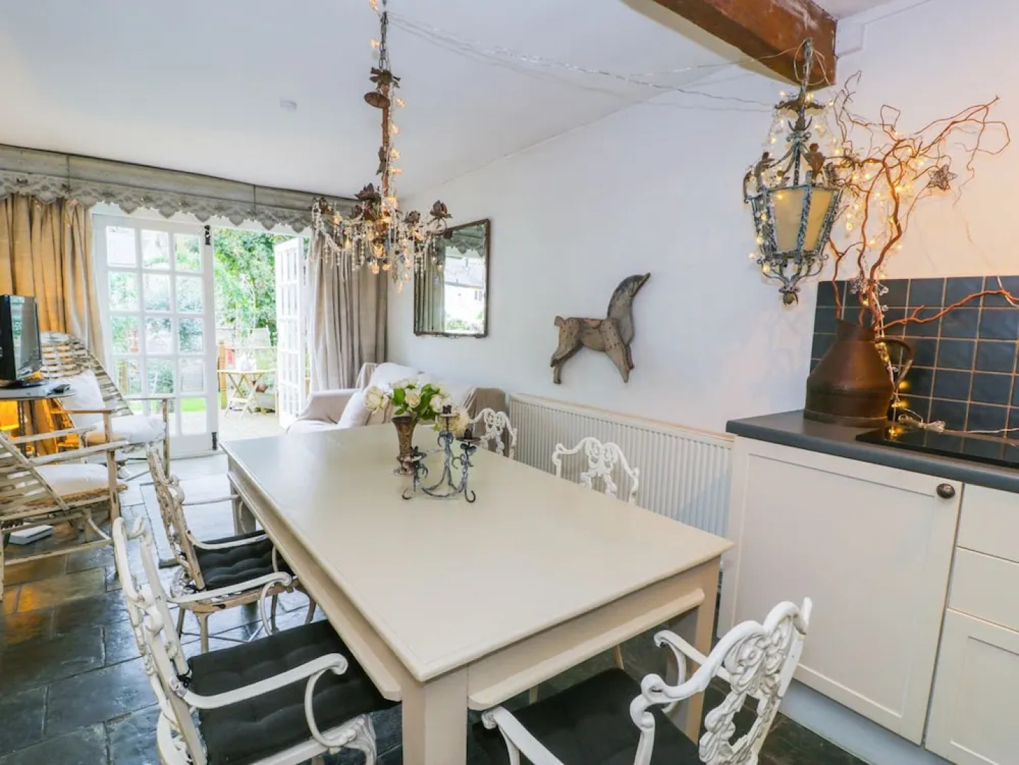 19A Kingshead Street