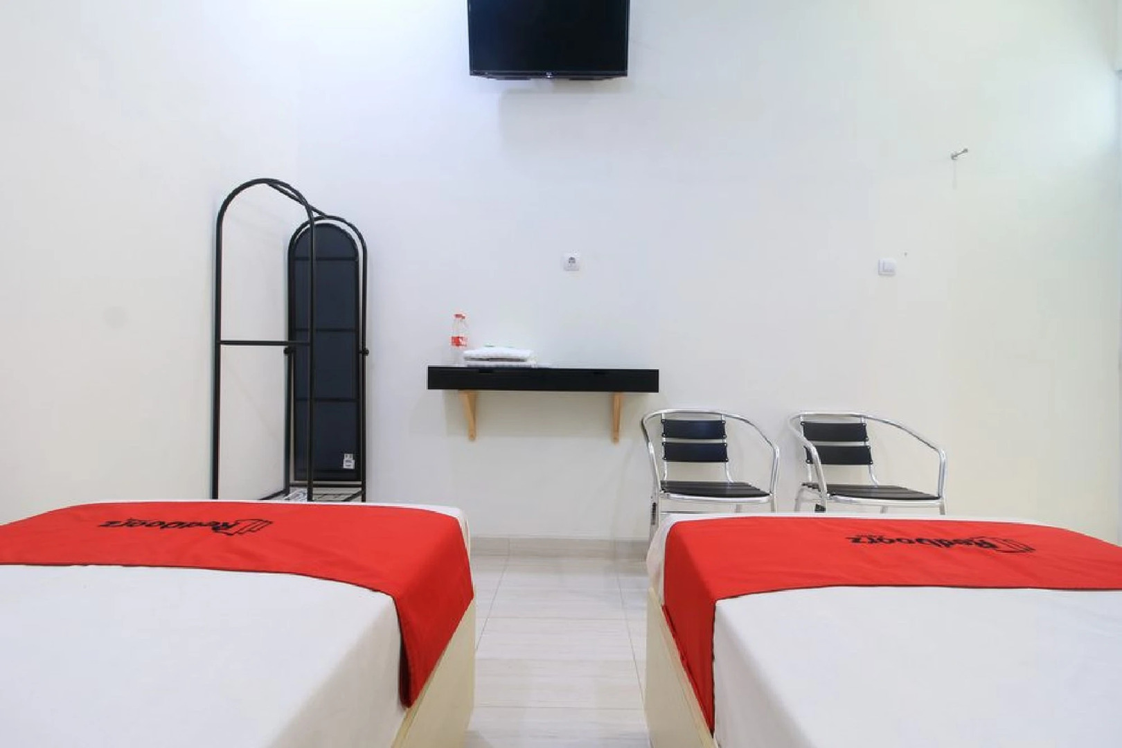 RedDoorz near Klaten Train Station