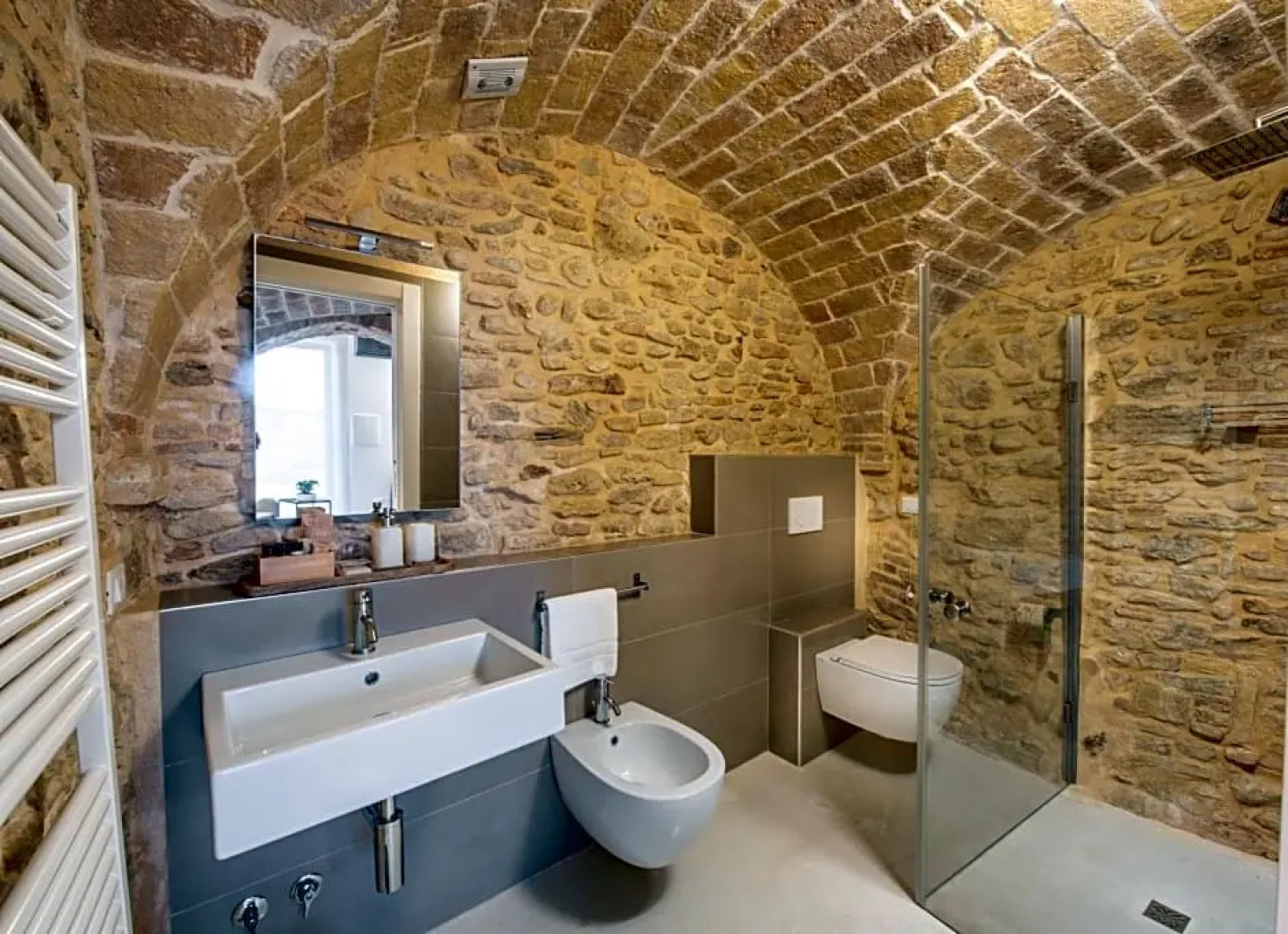 Borgo Baccile by Vini Fantini