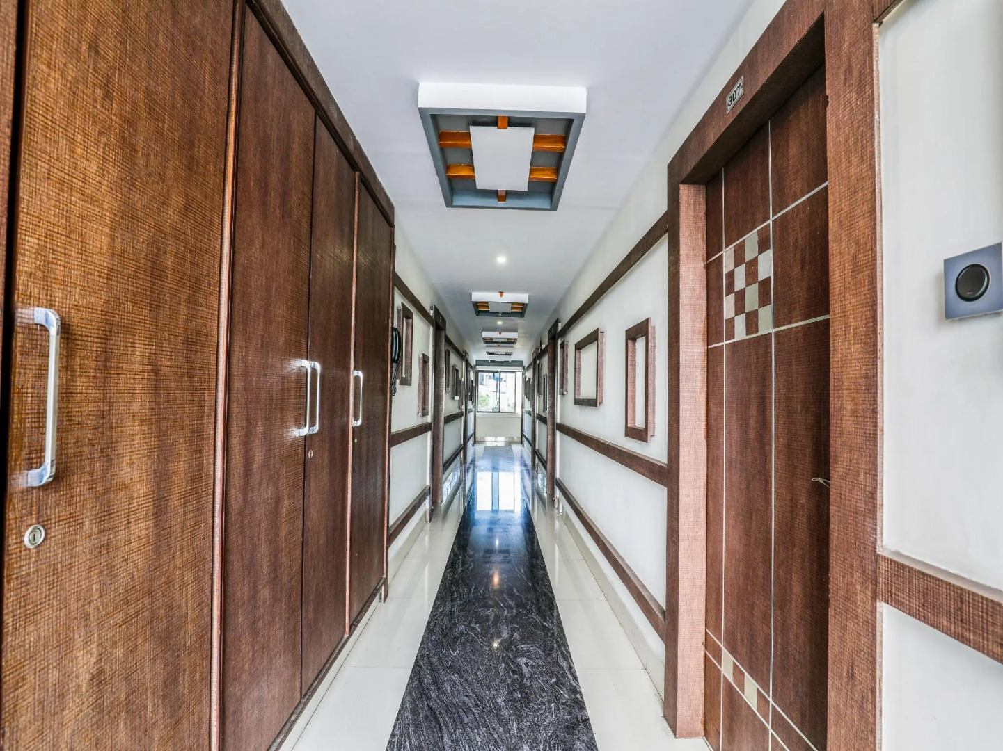 OYO 16930 Madhura Inn