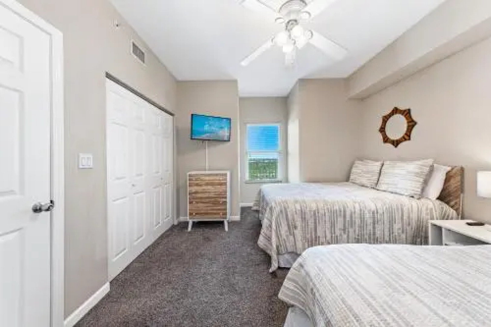 Windemere Beachfront Unit 1006