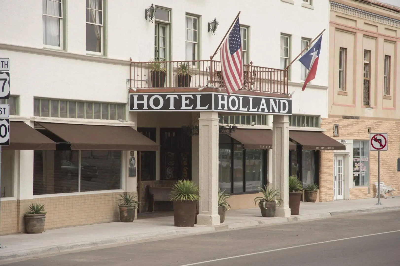The Holland Hotel
