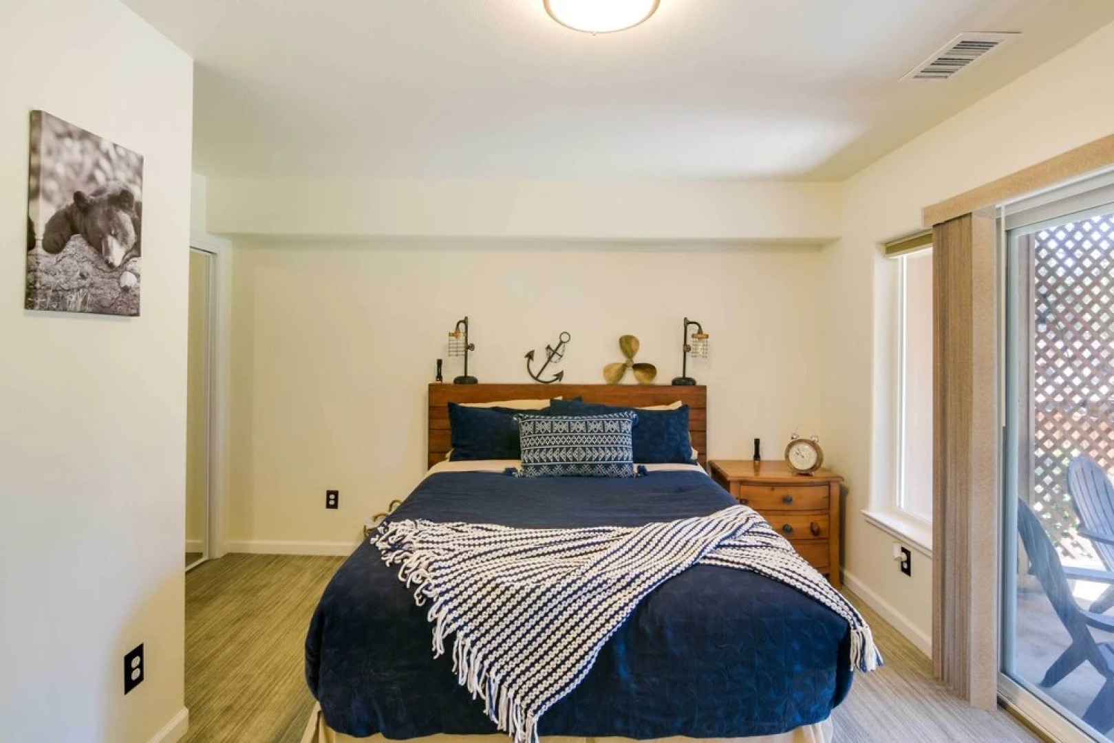 Tranquil Lake Almanor Getaway w/ Grill!