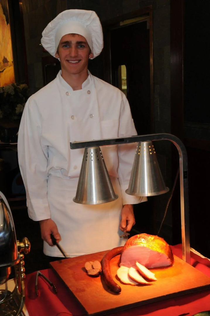 Pike's Waterfront Lodge