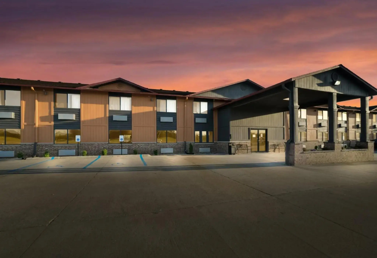 Super 8 by Wyndham Marston