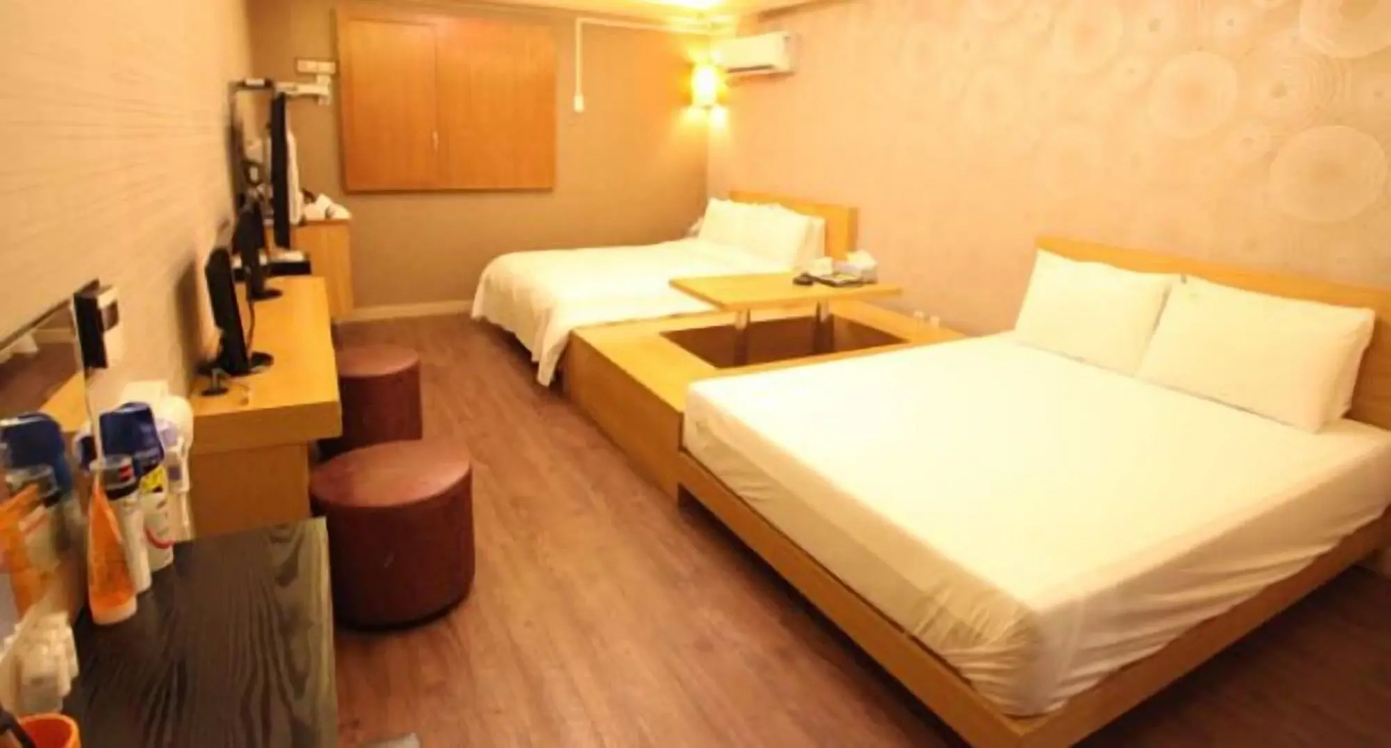 S Petite Hotel