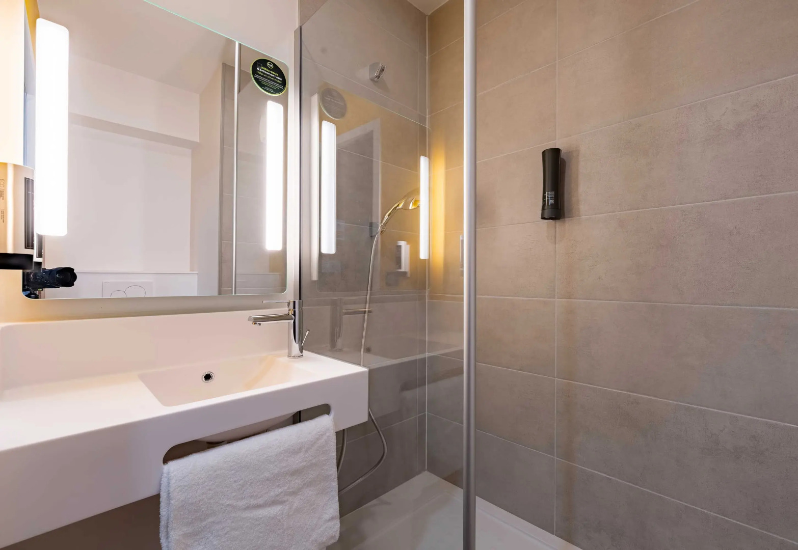 B&B HOTEL Valenciennes Onnaing