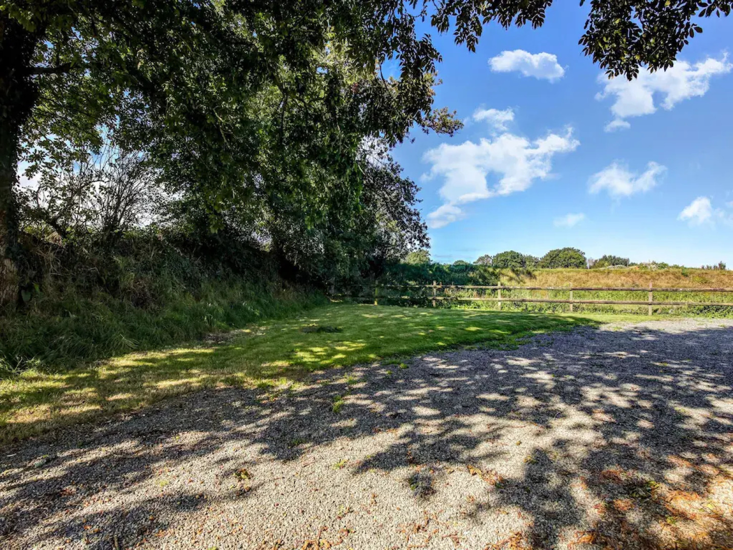 Welcoming Holiday Home in Brainville With Fenced Garden