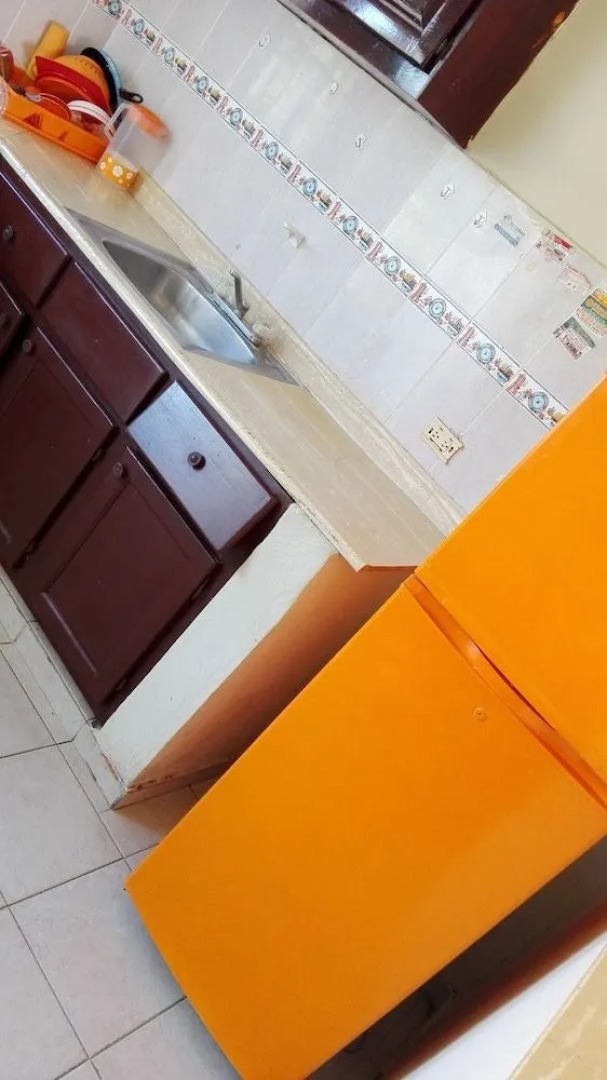 Bright and Youth Condo With hot Water