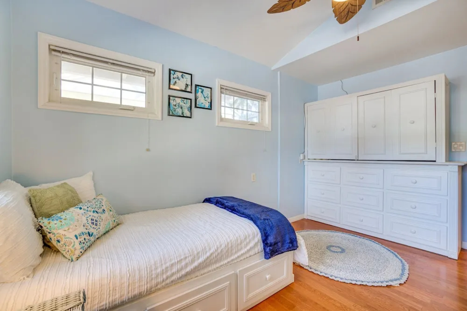 Vintage Mount Dora Cottage w/ Screened Porch!