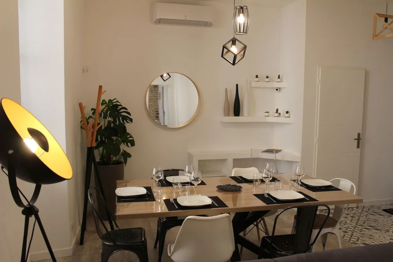 Feel@Home Nemausus « Le 4 »