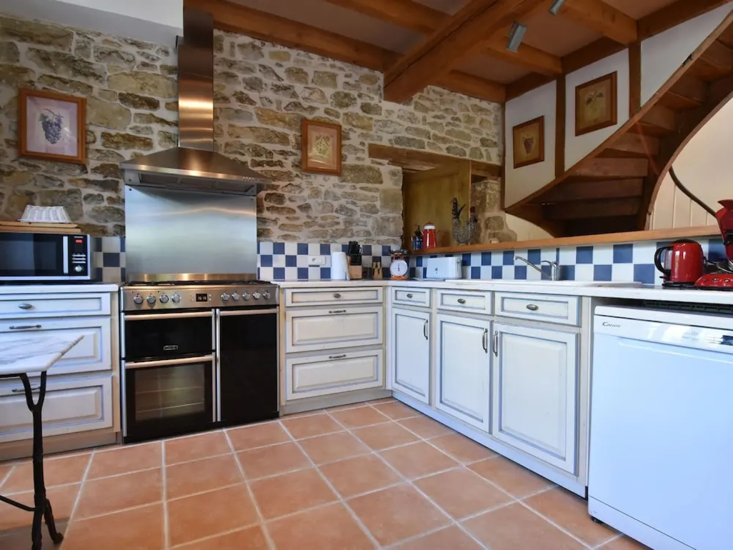 Cosy Authentic Holiday Home With Private Swimming Pool and Garden in Southern France