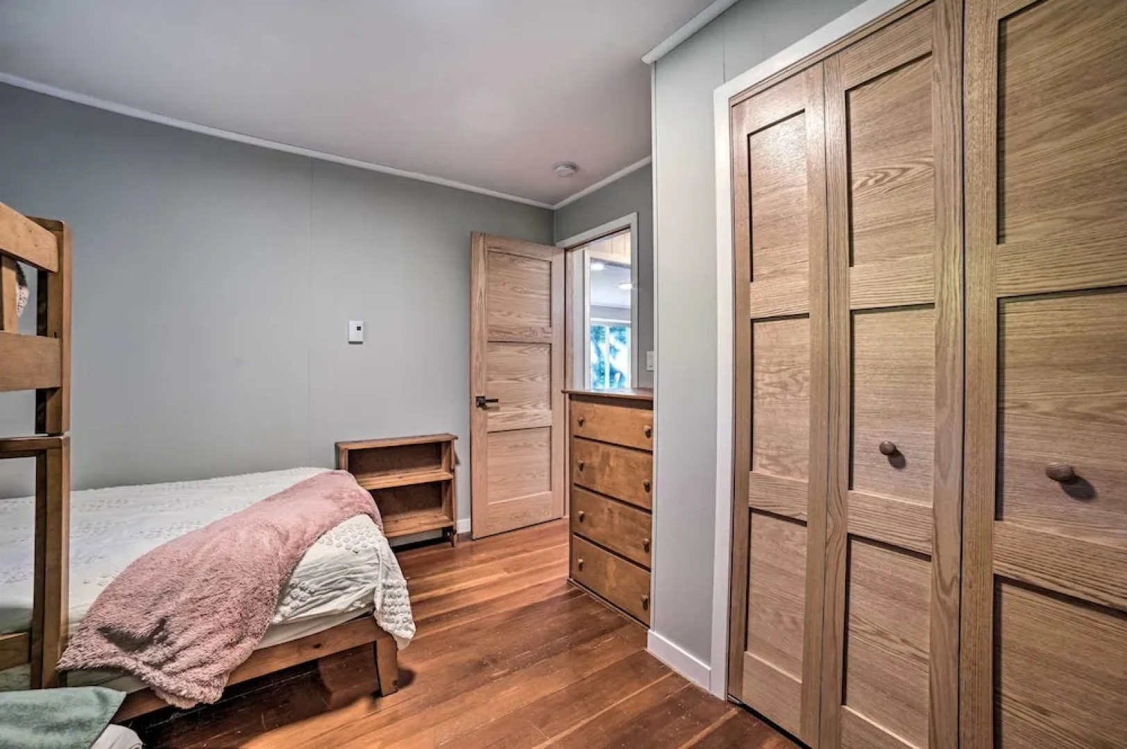 Secluded Suttons Bay Retreat w/ Fire Pit!