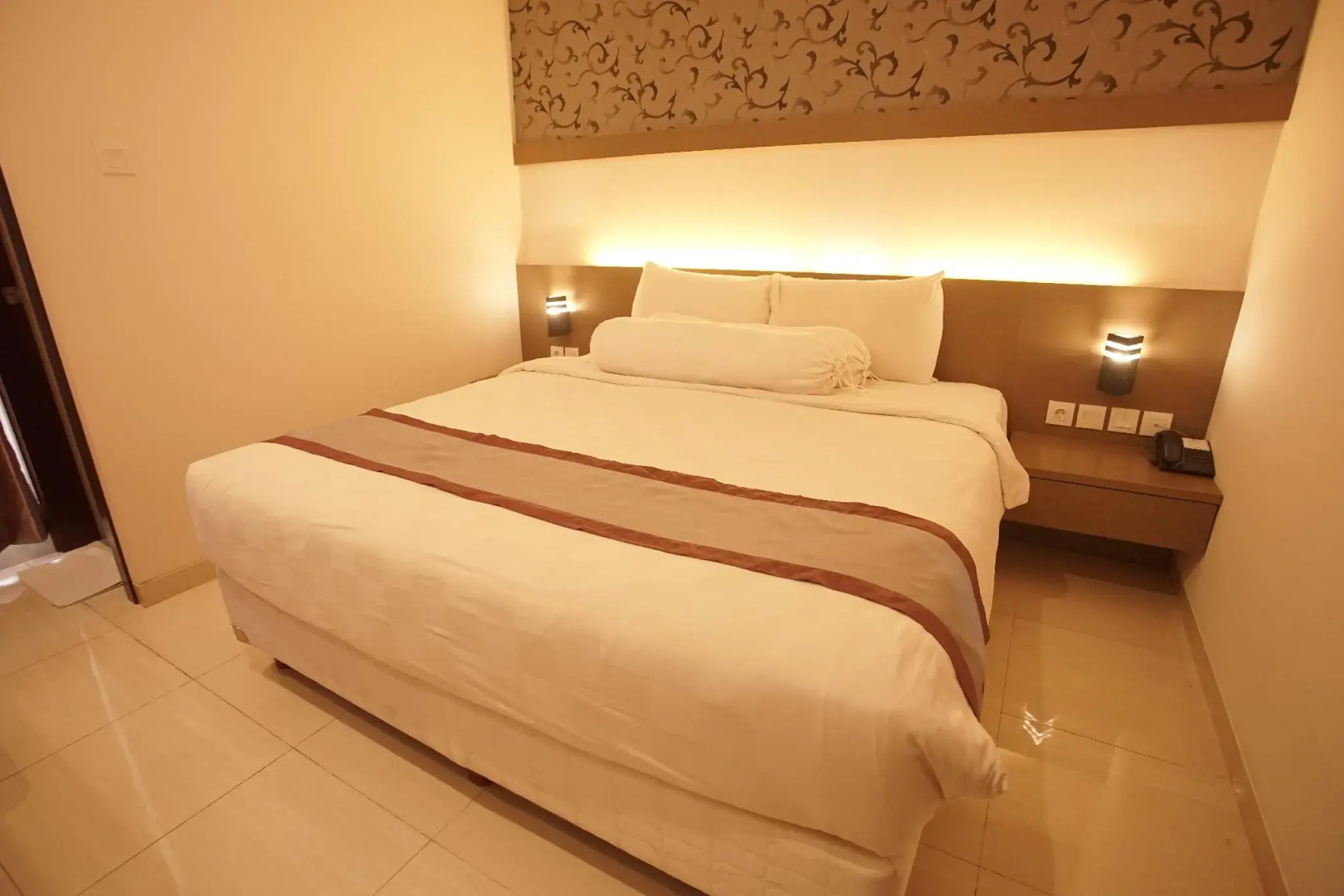 Viva Hotel Kediri, Azana Hotels Collection